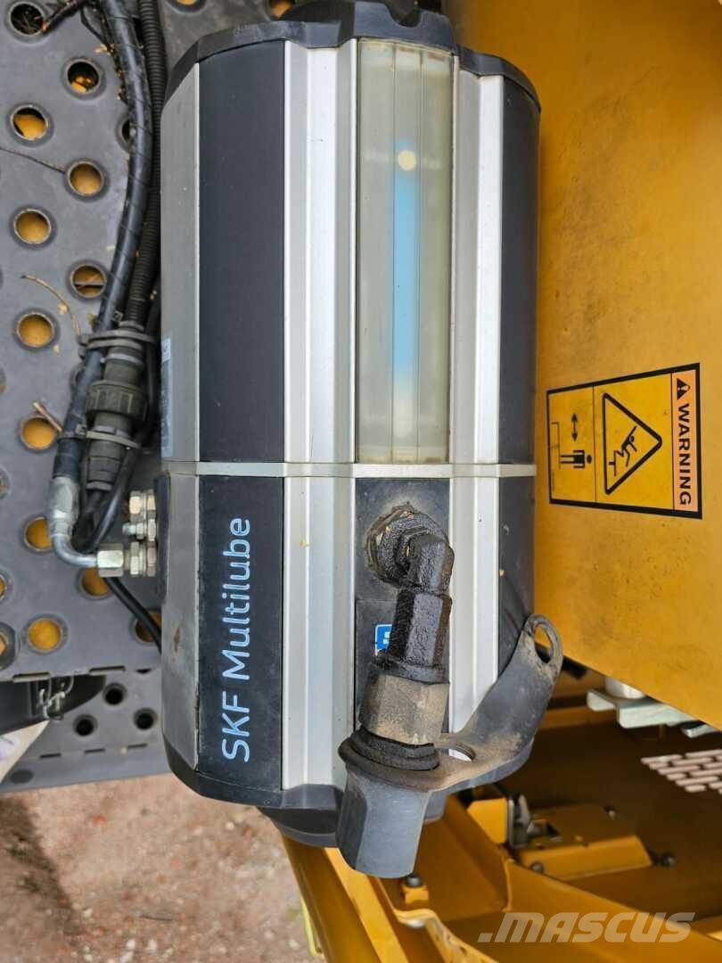 Volvo EW 180 C, Engcon, Eberspächer, rasvari Εκσκαφείς με τροχούς - λάστιχα