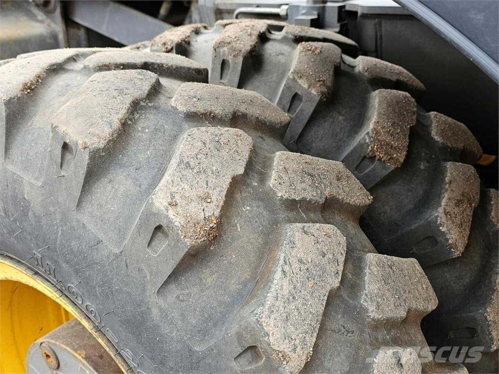 Volvo EW 180 C, Engcon, Eberspächer, rasvari Εκσκαφείς με τροχούς - λάστιχα