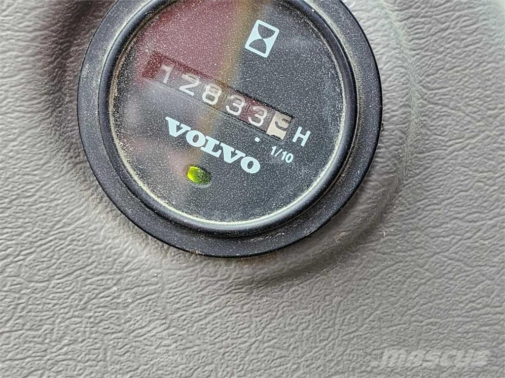 Volvo EW 180 C, Engcon, Eberspächer, rasvari Εκσκαφείς με τροχούς - λάστιχα
