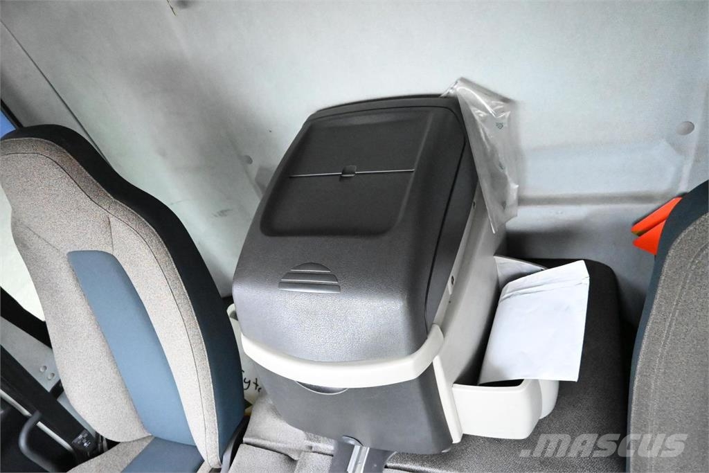 Volvo FE280 4x2 Camiones con caja de remolque