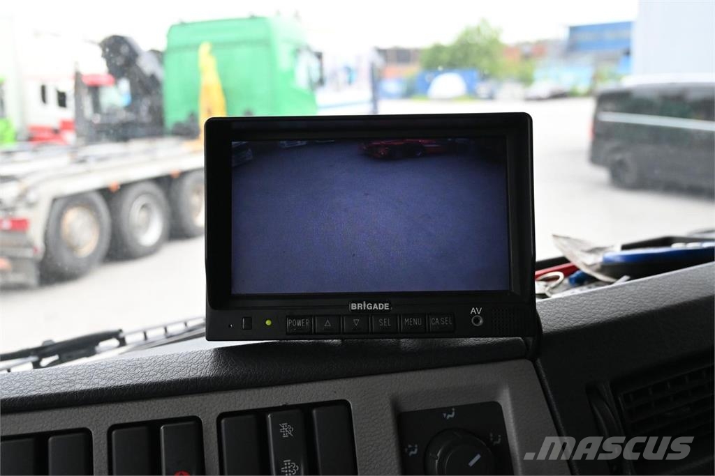 Volvo FE280 4x2 Camiones con caja de remolque