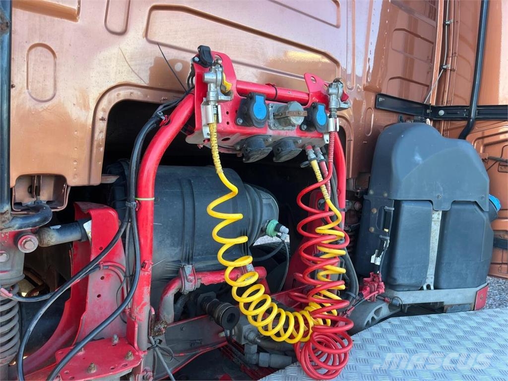 Volvo FH وحدات الجر