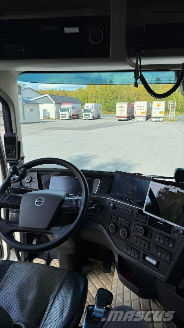 Volvo FH 500TC 8x4 Tridem Kapali kasa kamyonlar