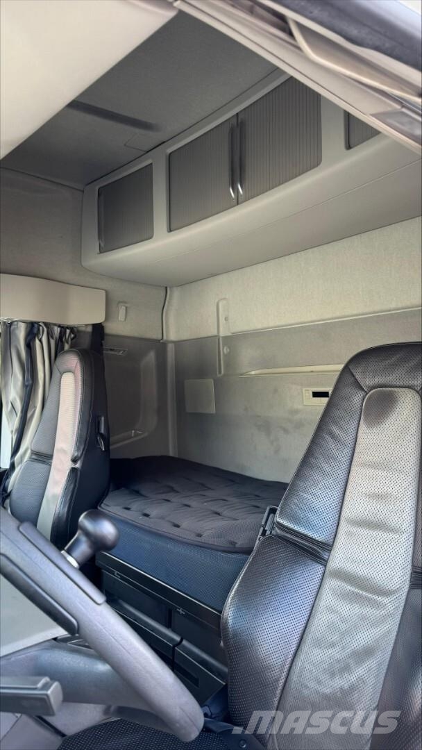 Volvo FH 500TC 8x4 Tridem Kapali kasa kamyonlar