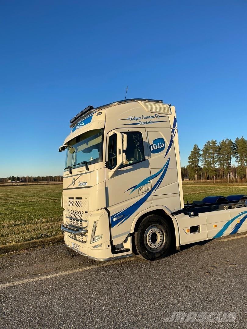 Volvo FH 540 8x4 Chassis Cab trucks