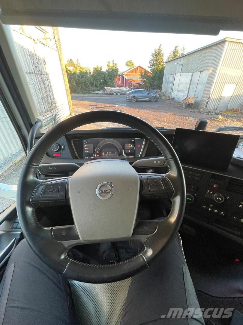 Volvo FH 540 8x4 Chassis Cab trucks