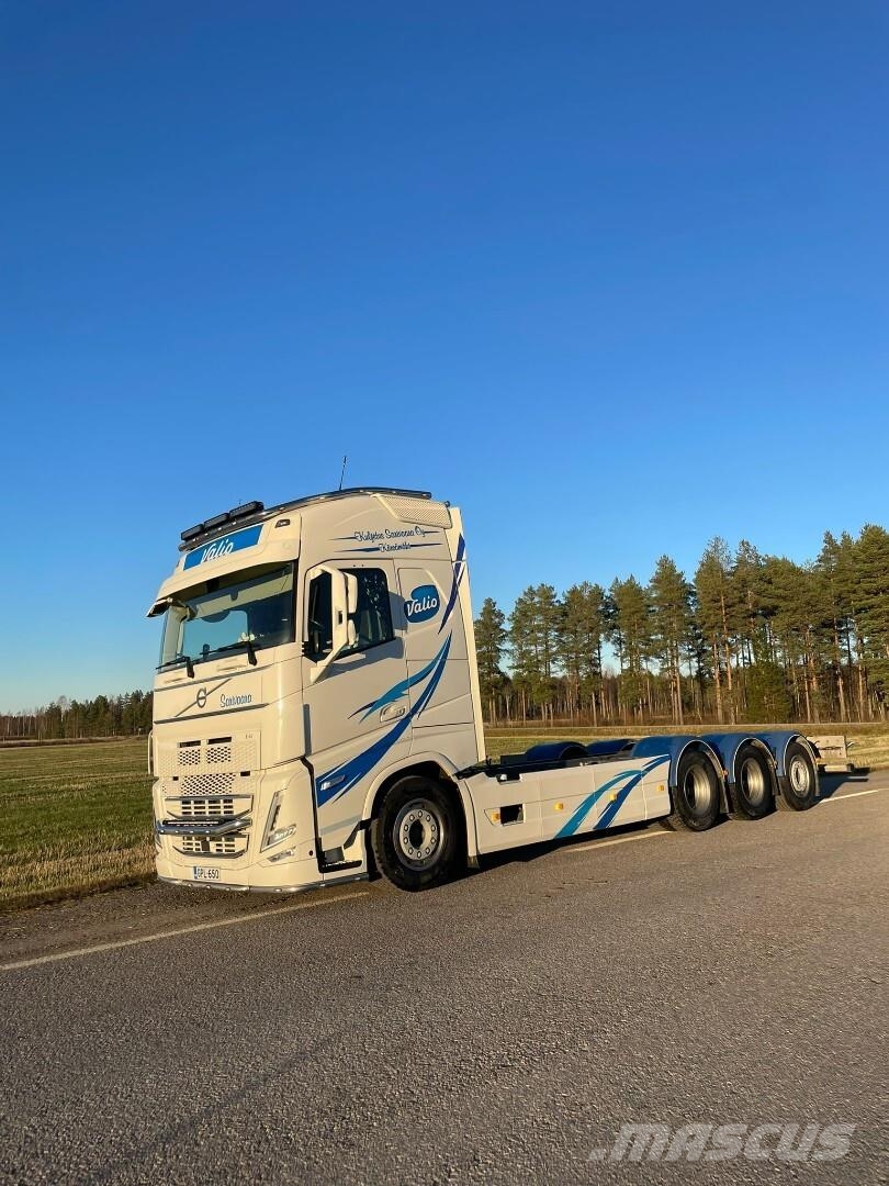 Volvo FH 540 8x4 Chassis Cab trucks