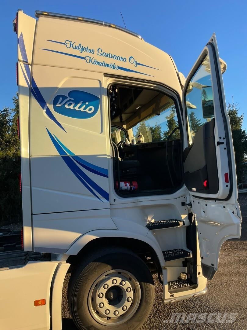 Volvo FH 540 8x4 Chassis Cab trucks