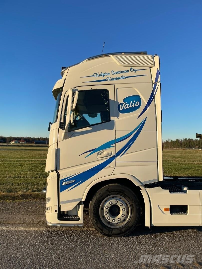 Volvo FH 540 8x4 Chassis Cab trucks