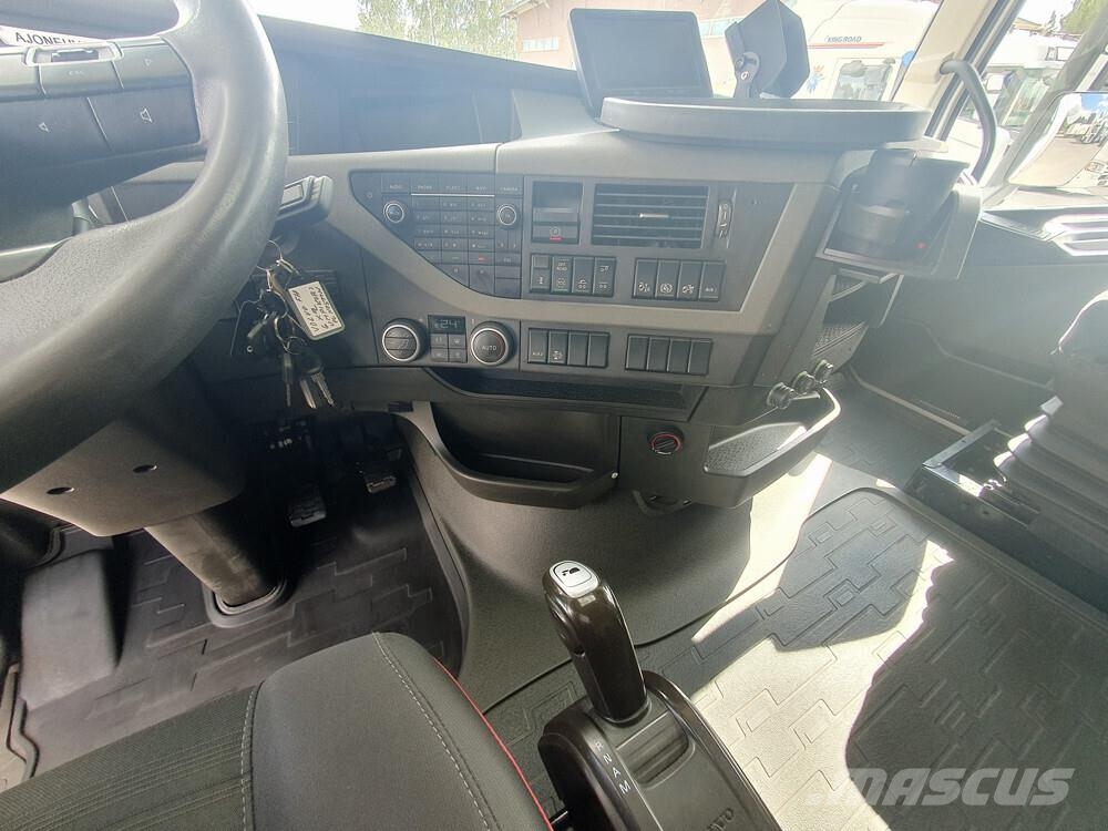 Volvo FH 6x2 -14 Camiones con caja de remolque