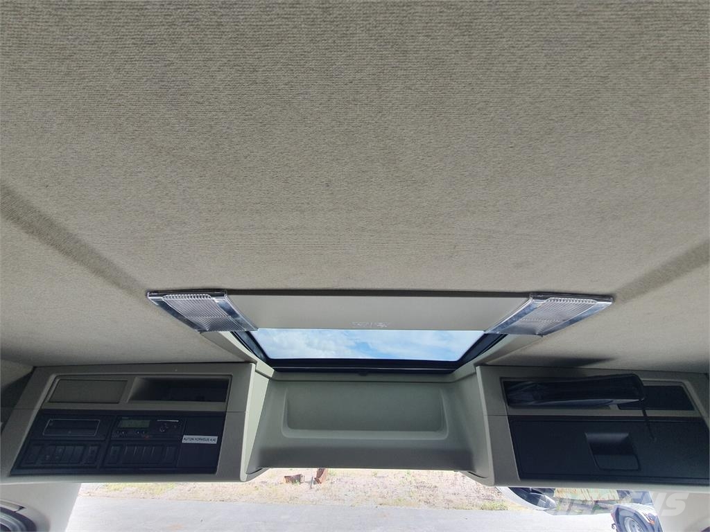 Volvo FH 6x2 -14 Camiones con caja de remolque