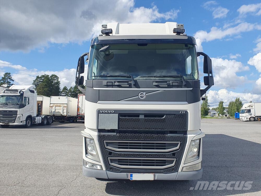 Volvo FH 6x2 -14 Camiones con caja de remolque