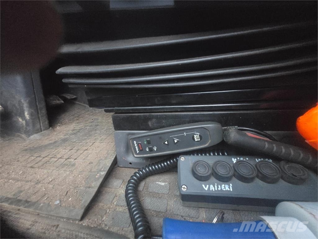 Volvo Fh12 460 Nosturiautot