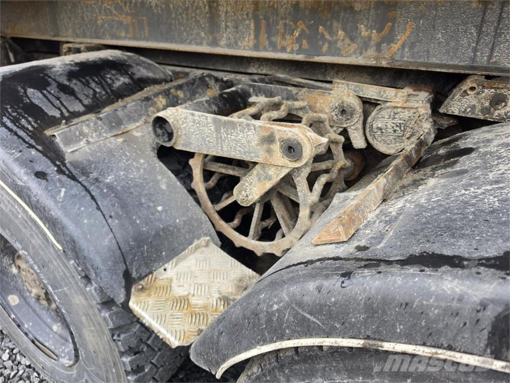 Volvo FH12, PM Group Nosturi, PPV-Lavetti Vlakke laadvloer met kraan