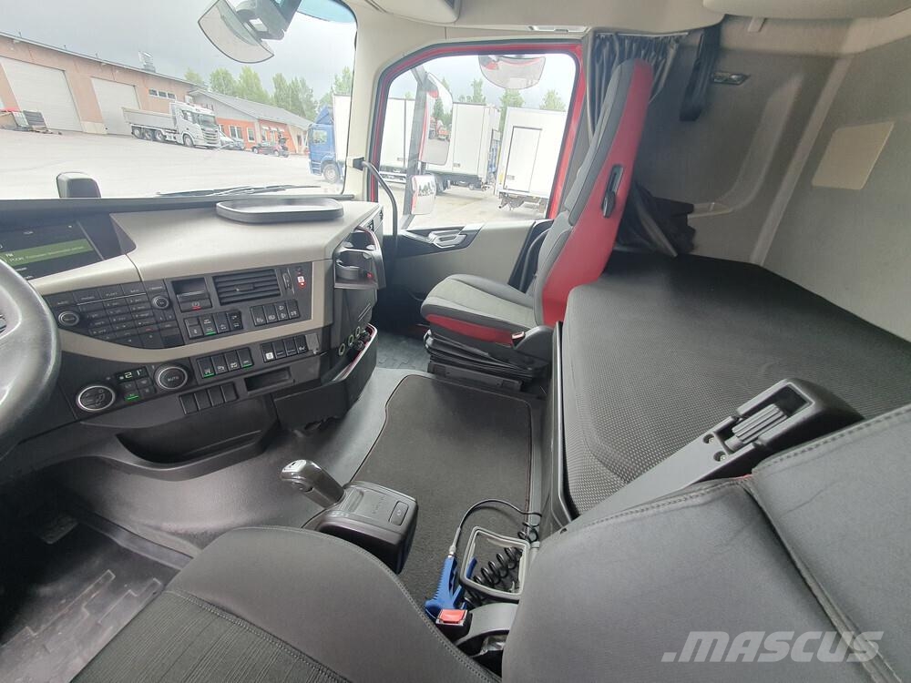 Volvo FH13 6x2 -18 Camiones portacontenedores