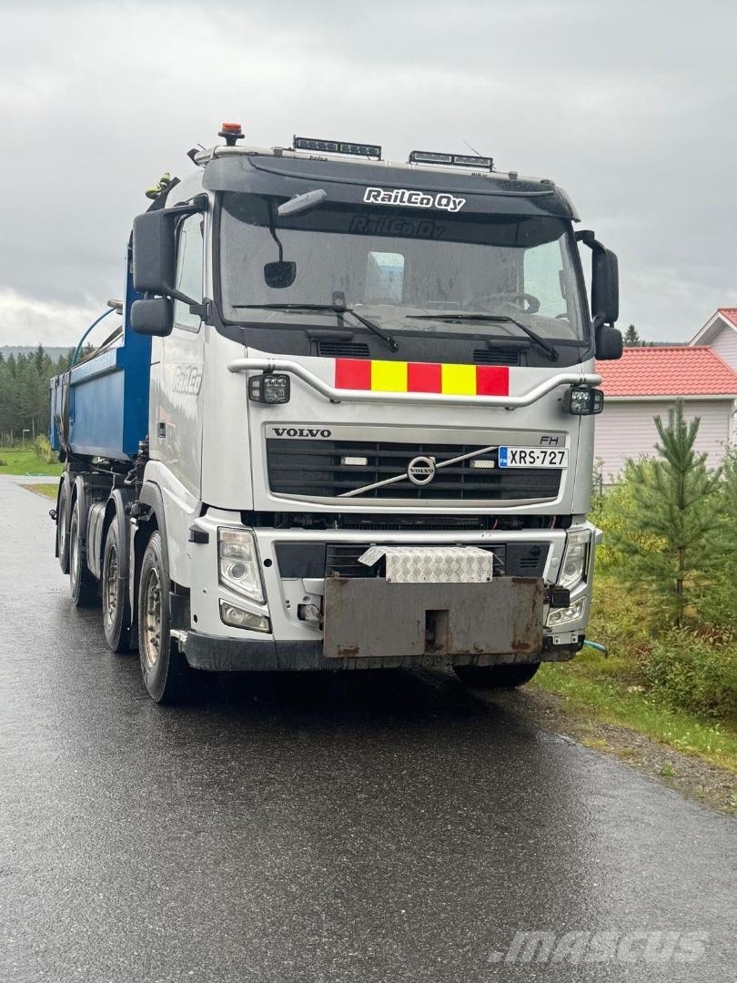 Volvo FH13 8x2 شاحنات الرافعات