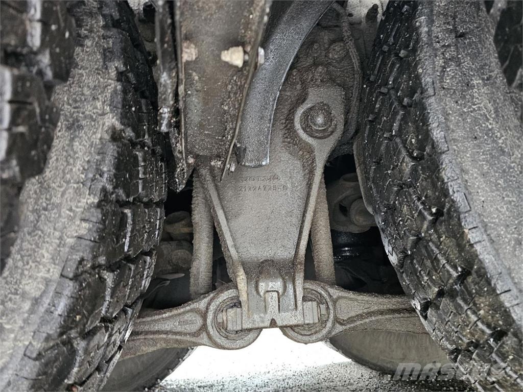 Volvo FH16 8X4 Koukkuauto 工程吊钩车