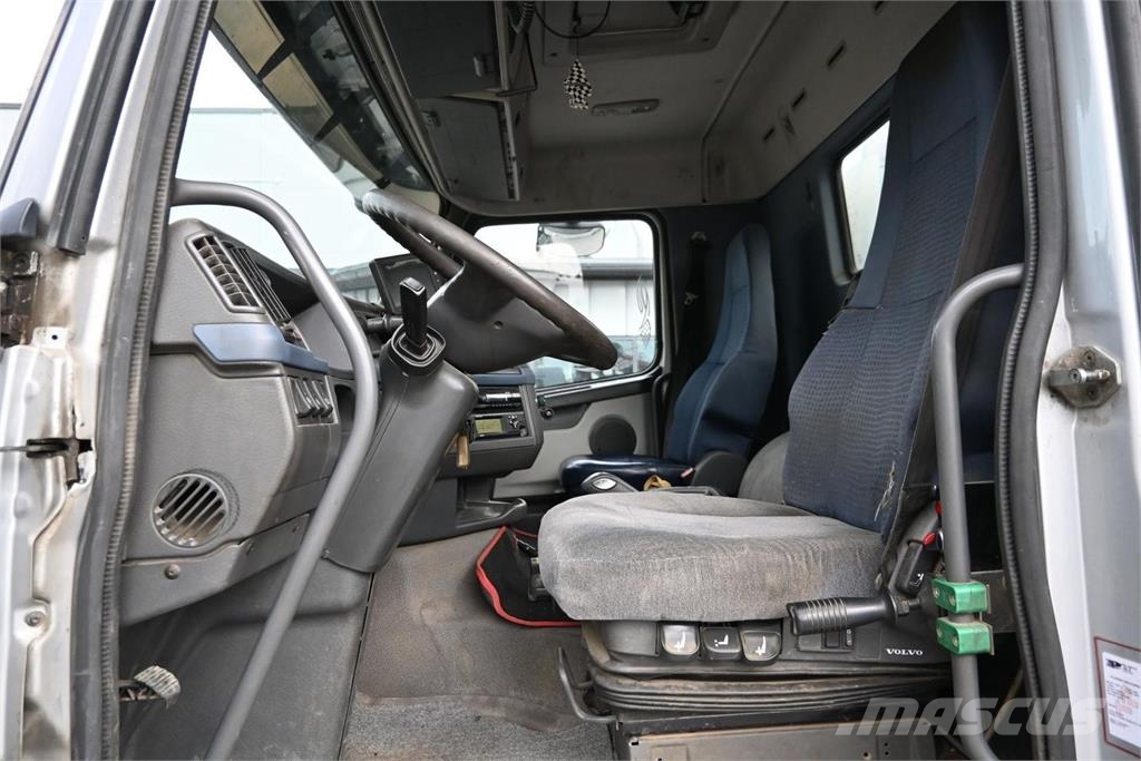Volvo FH400 8x2 vm. 2016 nosturilla Camiones grúa