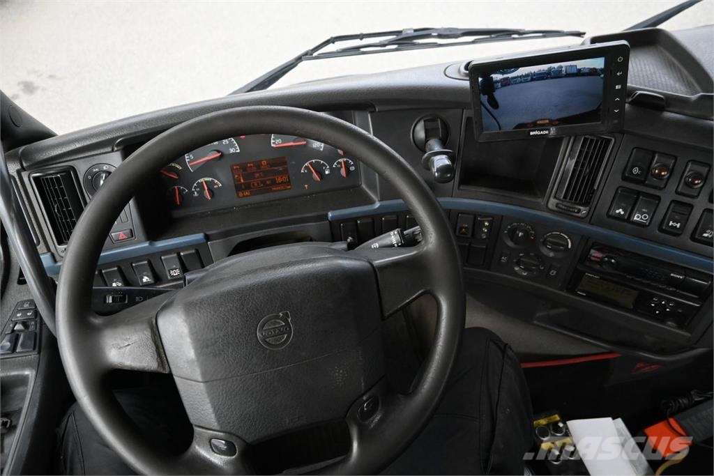 Volvo FH400 8x2 vm. 2016 nosturilla Camiones grúa