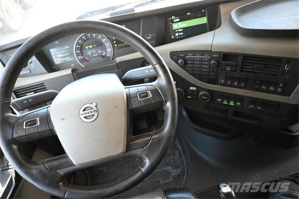 Volvo FH500 6x2 konttialusta Camiones con chasís y cabina