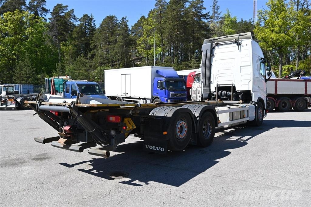 Volvo FH500 6x2 konttialusta Camiones con chasís y cabina