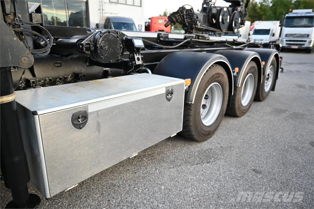 Volvo FH500 8x4*4 Tridem 起重车