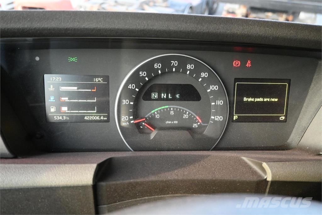 Volvo FH500 8x4*4 Tridem 起重车
