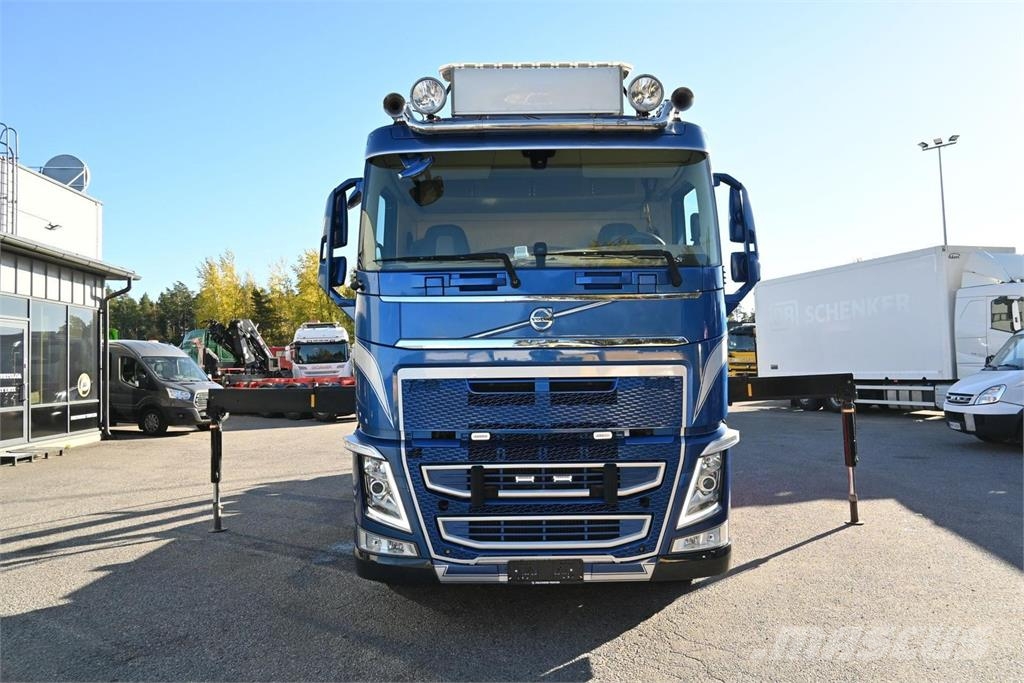 Volvo FH540 8x4*4 HMF2820K5 (2024) 起重车