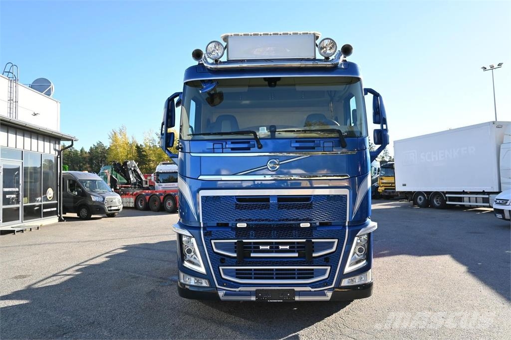 Volvo FH540 8x4*4 HMF2820K5 (2024) 起重车