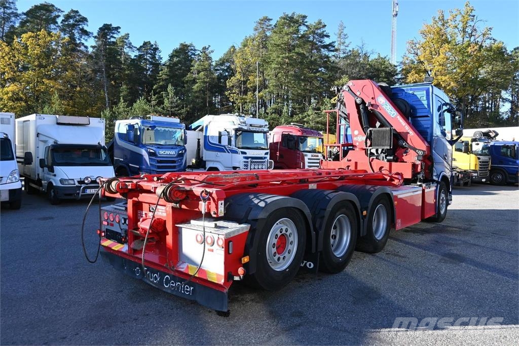 Volvo FH540 8x4*4 HMF2820K5 (2024) 起重车