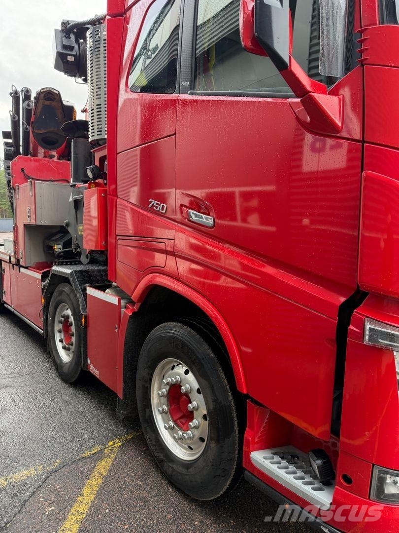 Volvo FH750 8X2 Kranbil Nosturiautot