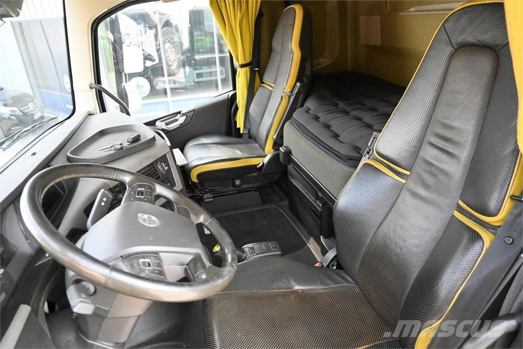 Volvo FH750 8x4 kippiauto Camiões basculantes