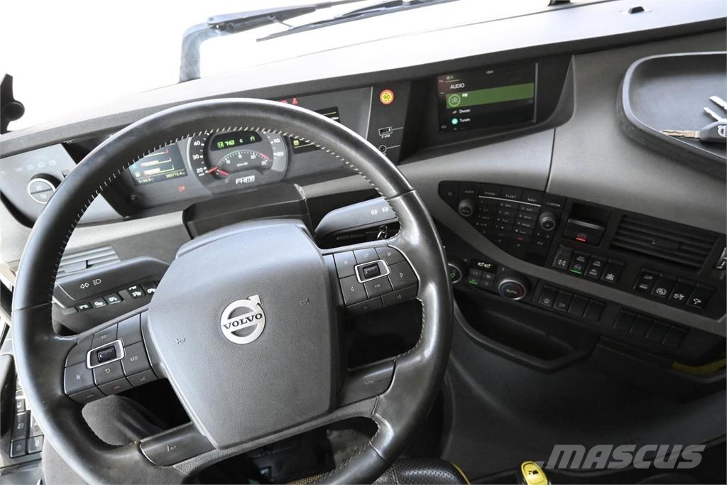 Volvo FH750 8x4 kippiauto Camiões basculantes