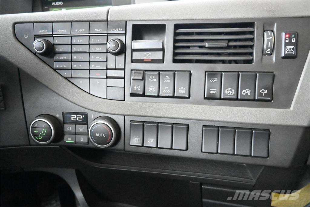 Volvo FH750 8x4 kippiauto Camiões basculantes