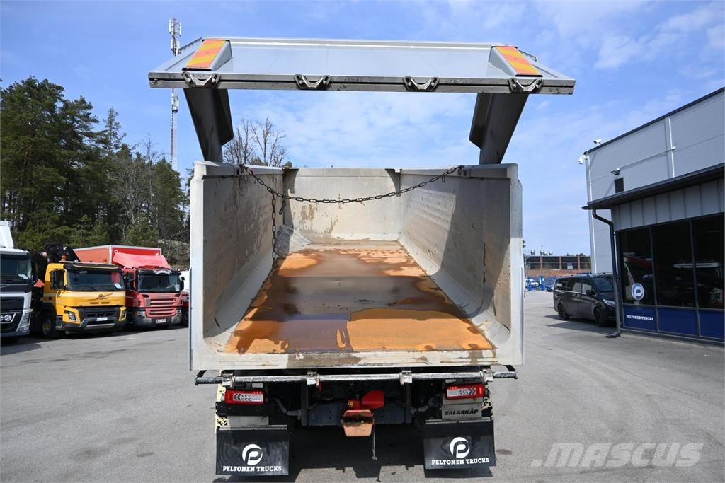 Volvo FH750 8x4 kippiauto Camiões basculantes