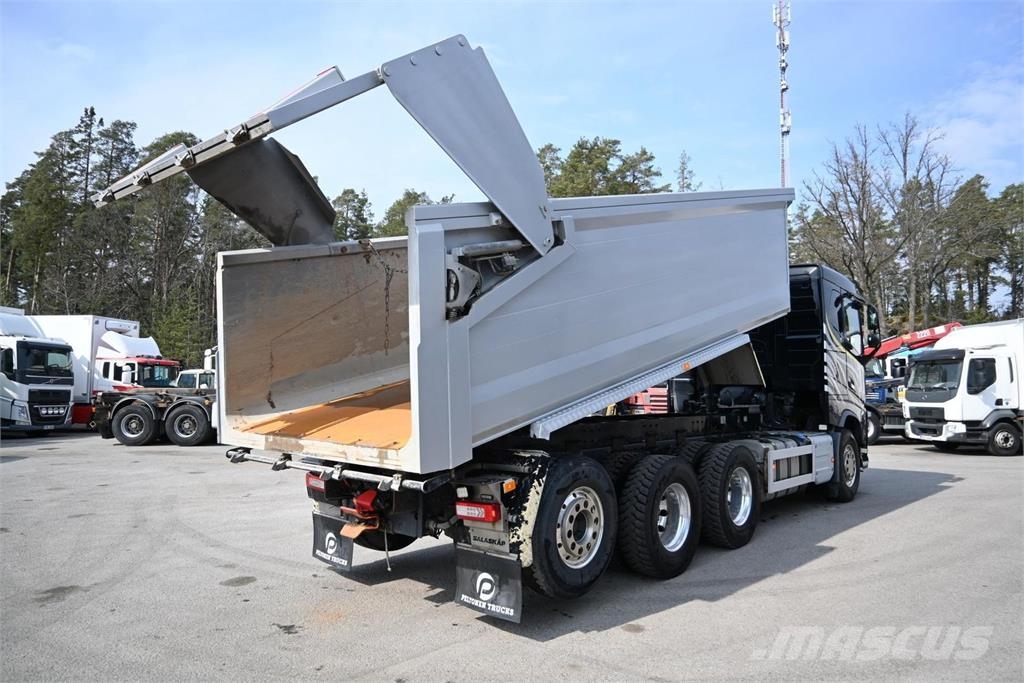 Volvo FH750 8x4 kippiauto Camiões basculantes