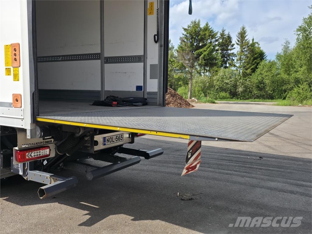 Volvo FL Electric Camiones caja cerrada
