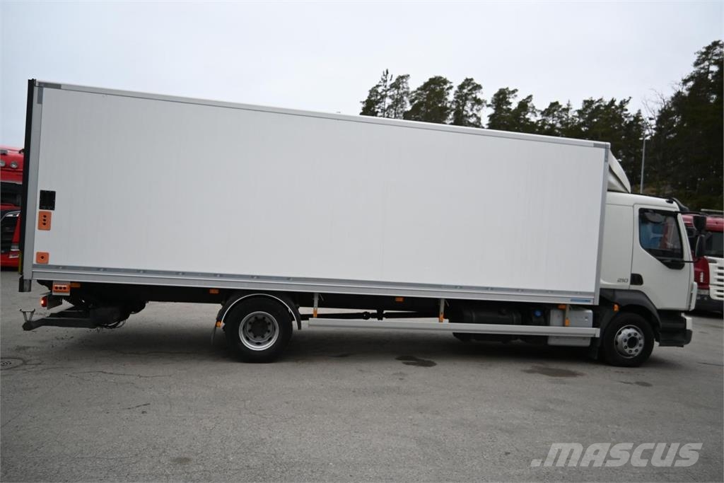 Volvo FL210 4x2 Camiones caja cerrada