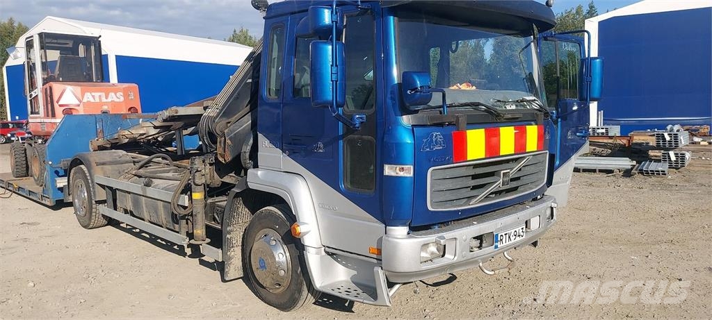 Volvo FL220 شاحنات الرافعات