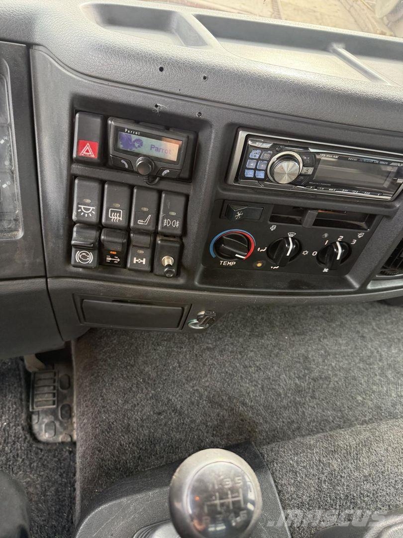 Volvo Fl612 3 auton hinuri Camiones portavehículos