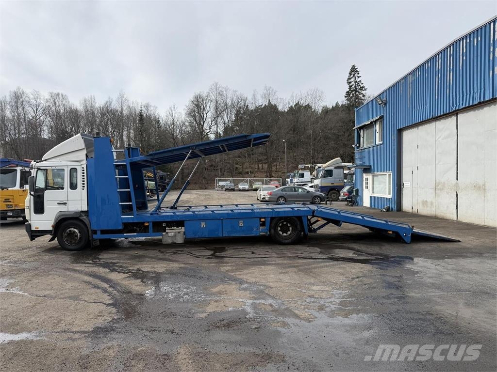 Volvo Fl612 3 auton hinuri Camiones portavehículos