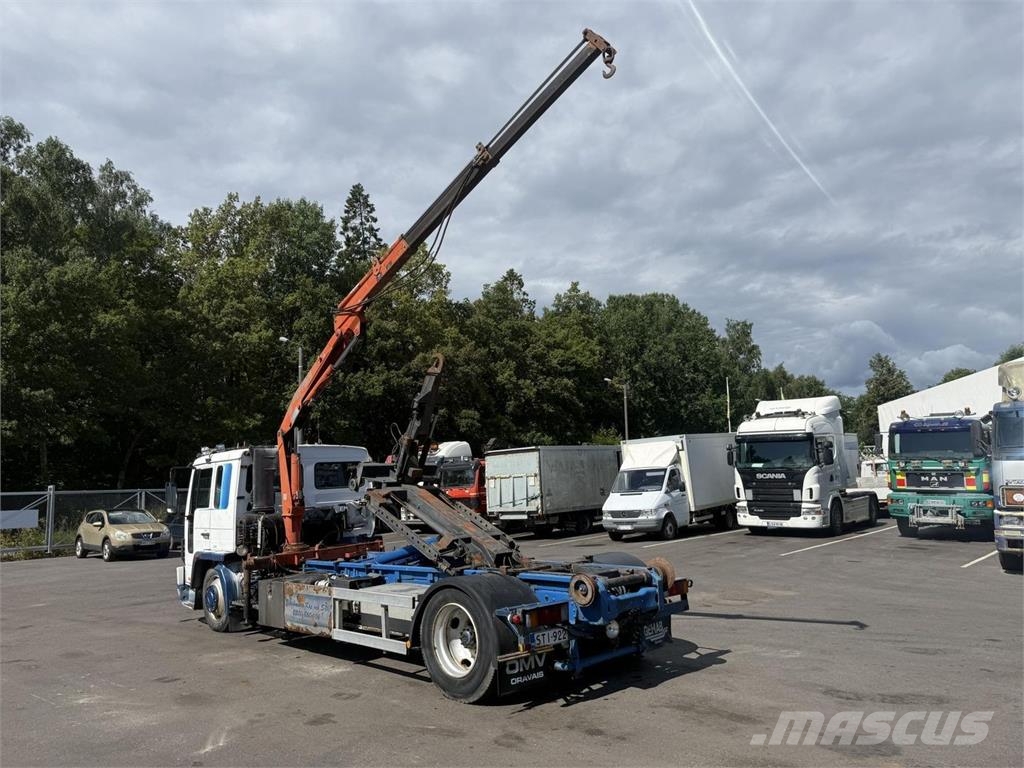 Volvo FL614 훅 리프트 트럭