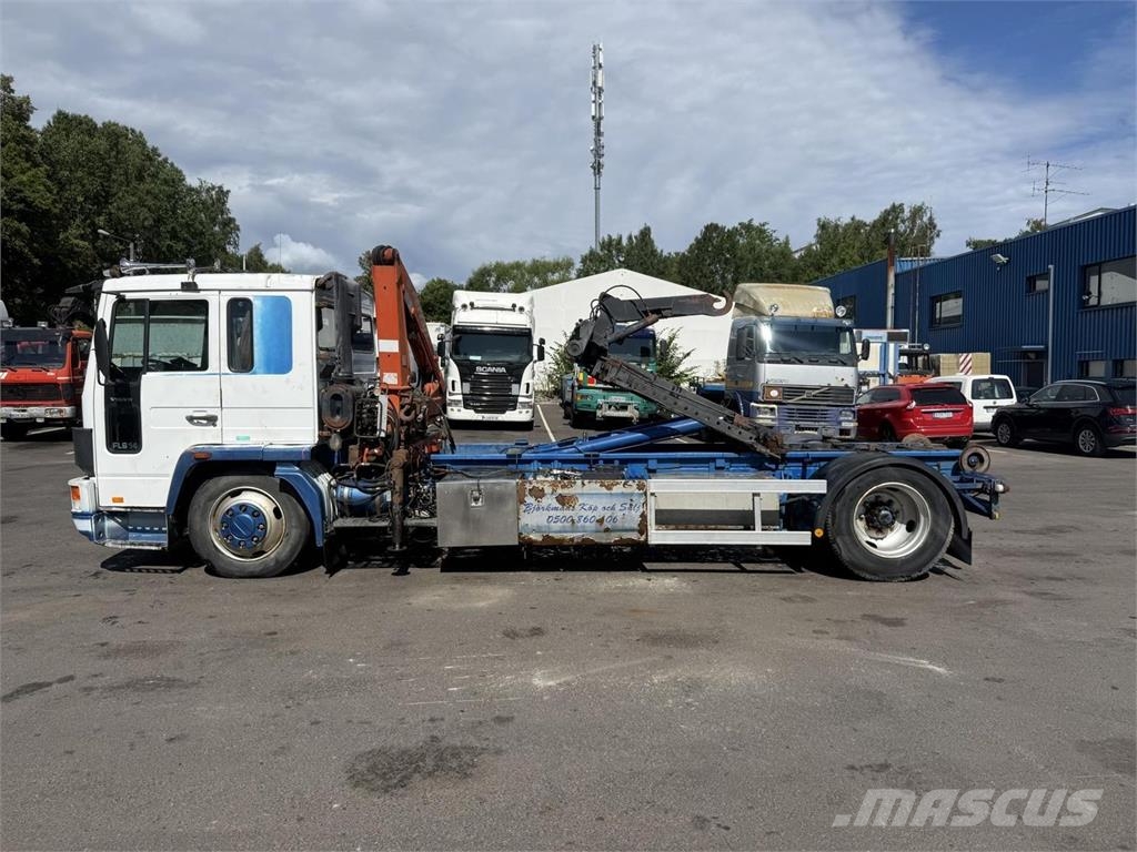 Volvo FL614 훅 리프트 트럭