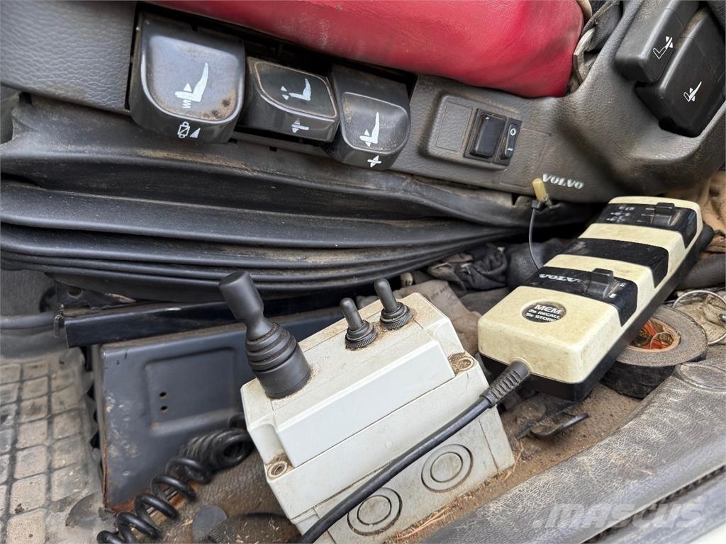 Volvo FM 12 8x4 Koukkulava kuorma-autot