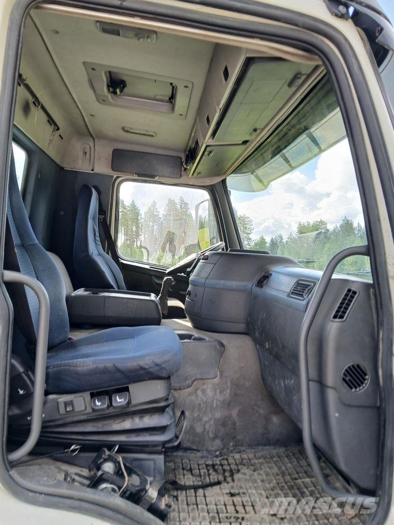Volvo FM 8X4 Vaijerivaihtolava-auto Camiones polibrazo