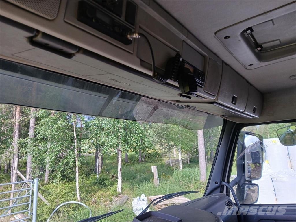 Volvo FM 8X4 Vaijerivaihtolava-auto Camiones polibrazo