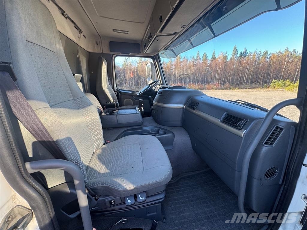 Volvo FM 9 6x2 Autotransporter
