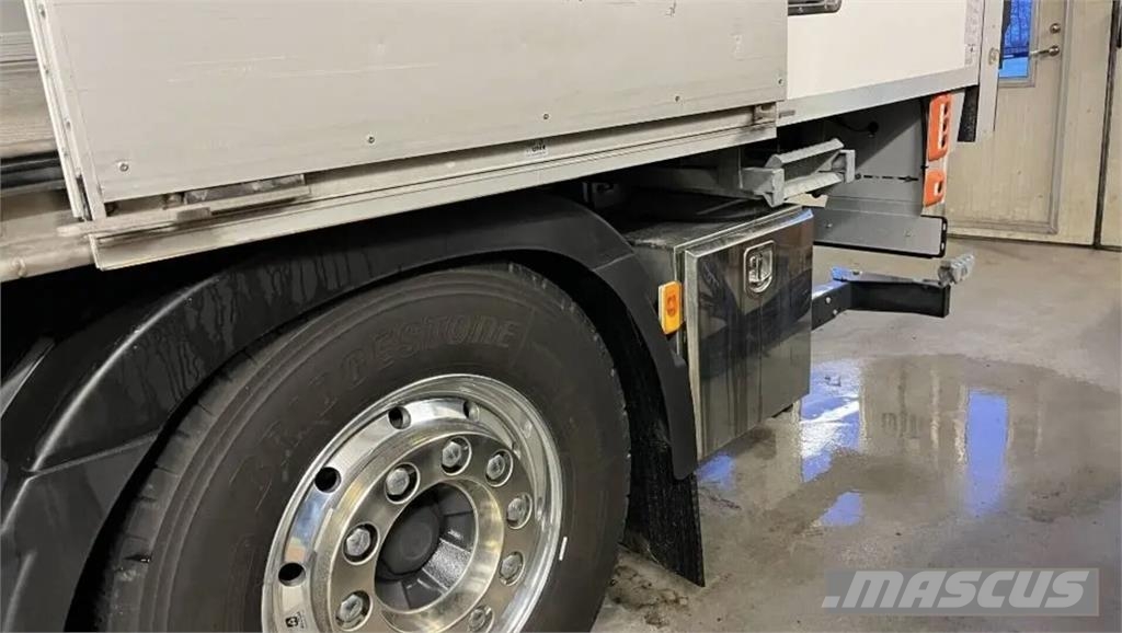 Volvo FM Electric 6x2 KSA korilla 厢式货车