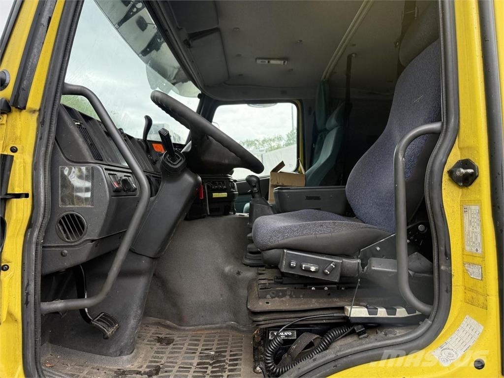 Volvo FM12 6x2 420 hp Camiones de cama baja