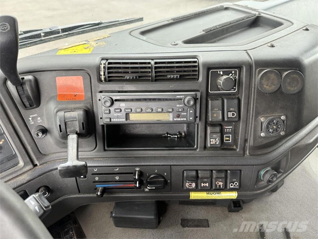 Volvo FM12 6x2 420 hp Camiones de cama baja